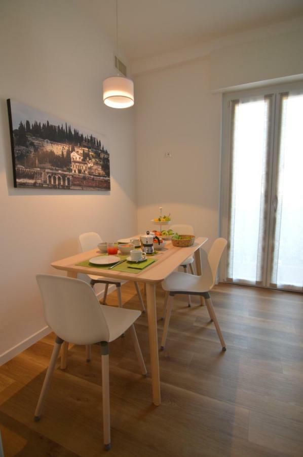 Via Da Velo 8 Appartamento เวโรนา ภายนอก รูปภาพ
